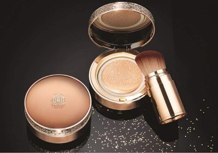 Bộ Phấn Nước Ohui The First Chứa Tinh Chất Vàng 2