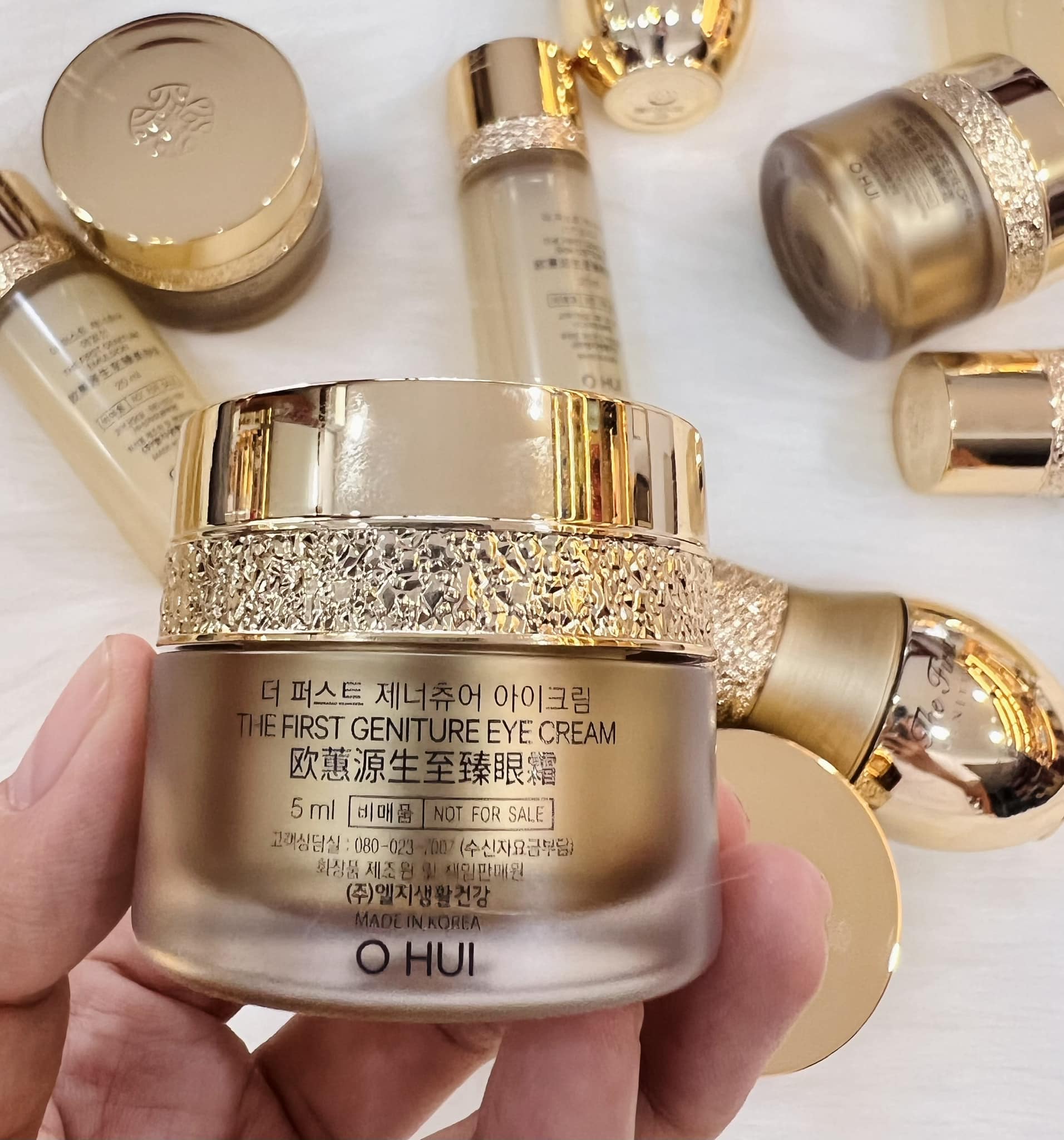 Kem dưỡng vùng mắt Ohui The First Geniture Eye Cream 2