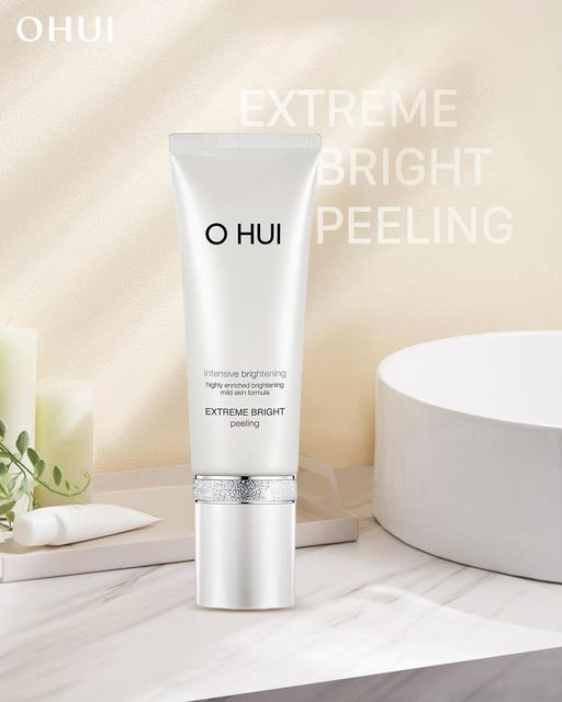 OHUI Extreme Bright Peeling 1
