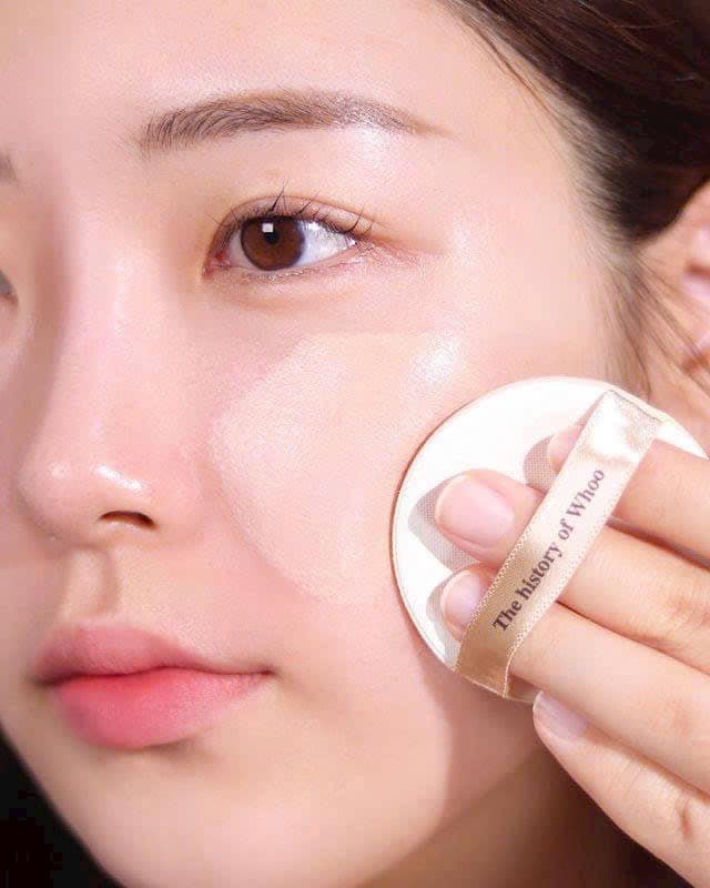 Phấn Nước Whoo Vàng Gongjinhyang Mi Luxury Golden Cushion 2
