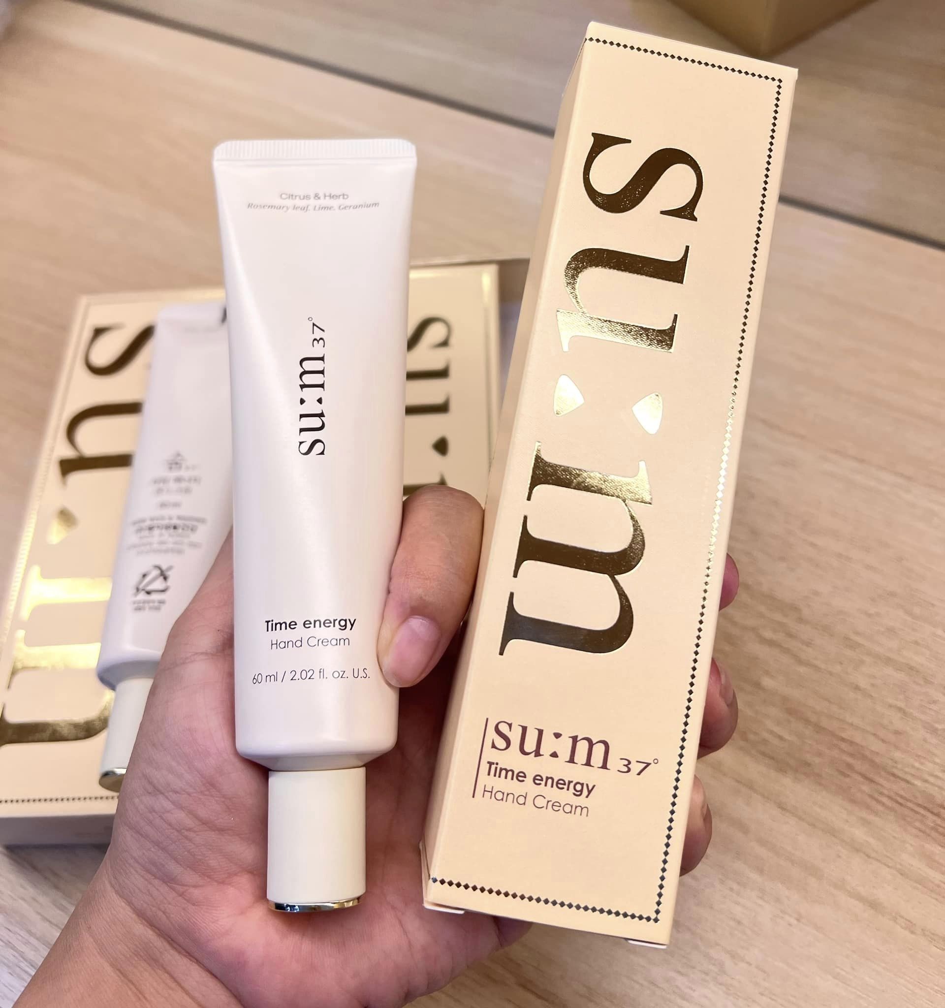 Set Kem Dưỡng Da Tay Sum37 Time Energy Hand Cream 3