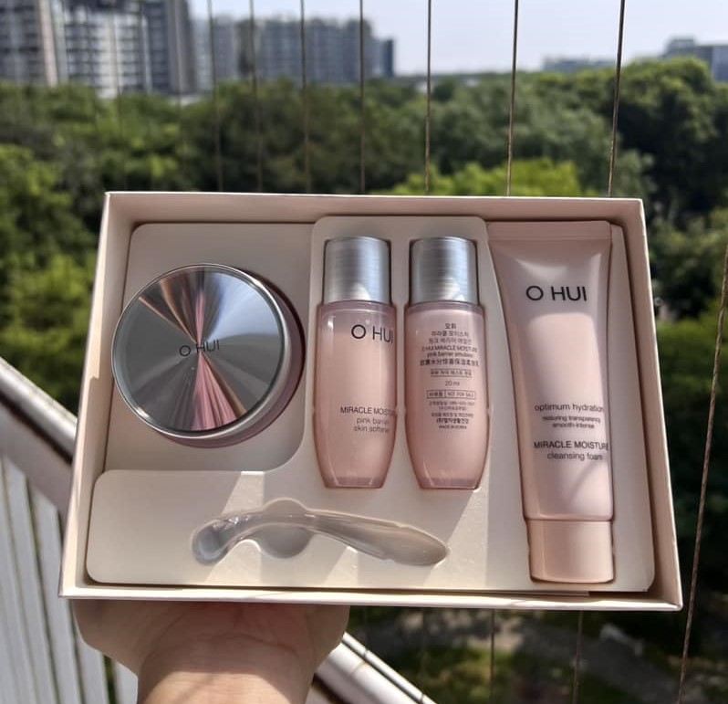 Set Kem Dưỡng Ẩm OHUI Miracle Moisture Cream 2