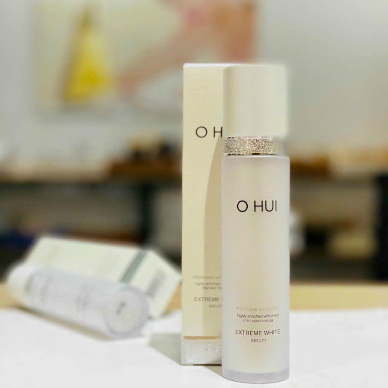Tinh Chất dưỡng trắng da Ohui Trắng Ohui Extreme White 1