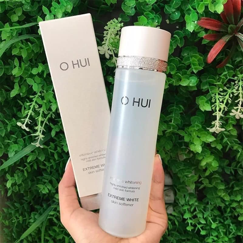 Nước hoa hồng dưỡng trắng da Ohui Extreme White Skin Softener 1