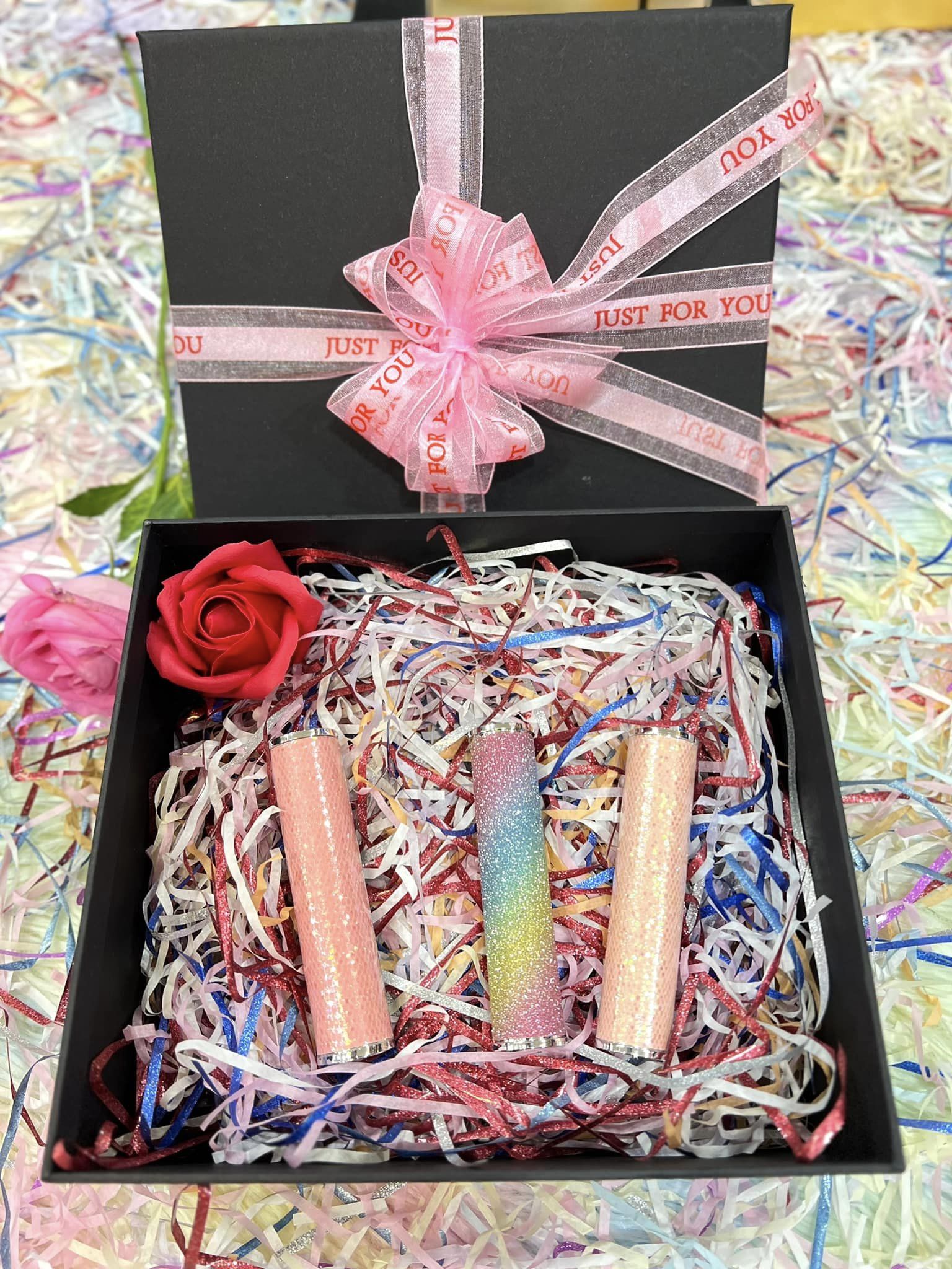 Son dưỡng YNM Rainbow Honey Lip Balm 2
