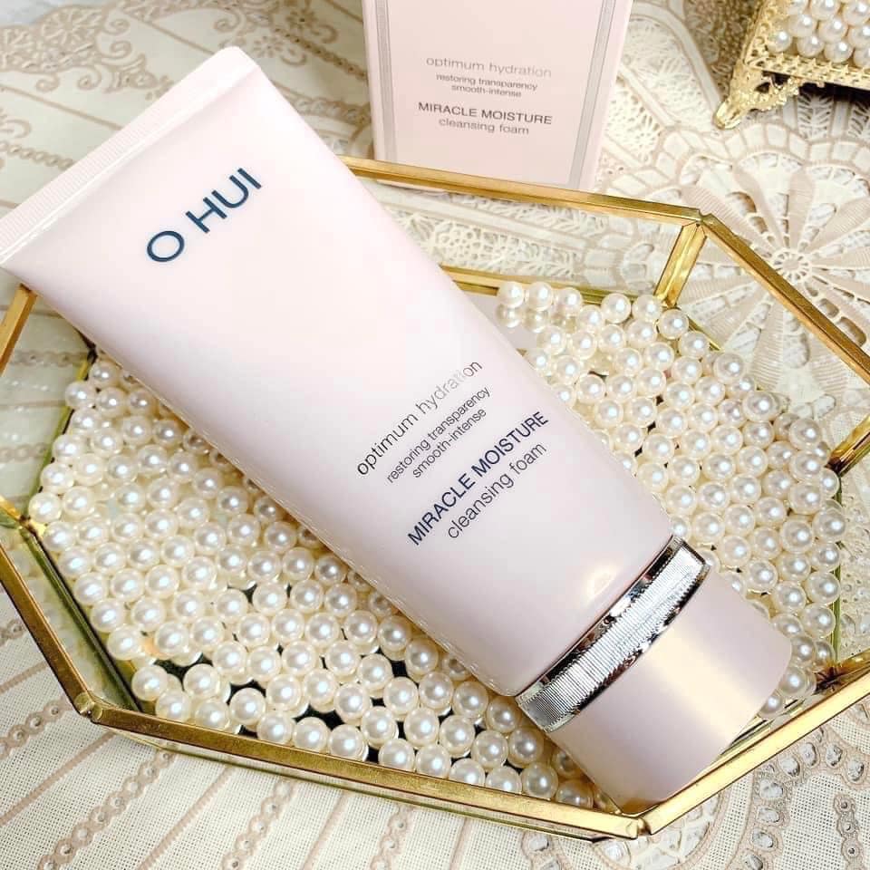 SỮA RỬA MẶT OHUI HỒNG MIRACLE MOISTURE CLEANSING FOAM 1